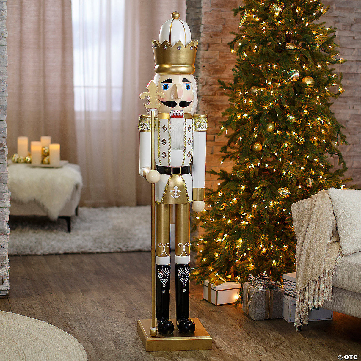 5ft Giant Wooden Nutcracker Gold