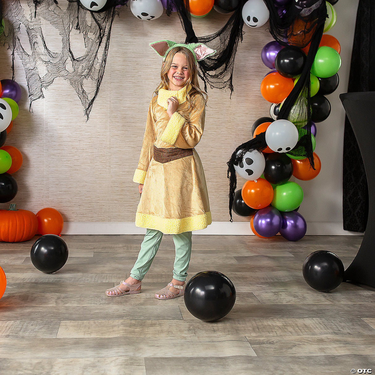 Girl's Star Wars™ The Mandalorian™ Grogu™ Costume - Small 4-7