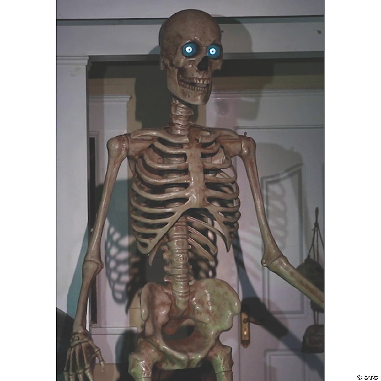 8' Towering Skeleton With Projection Eyes