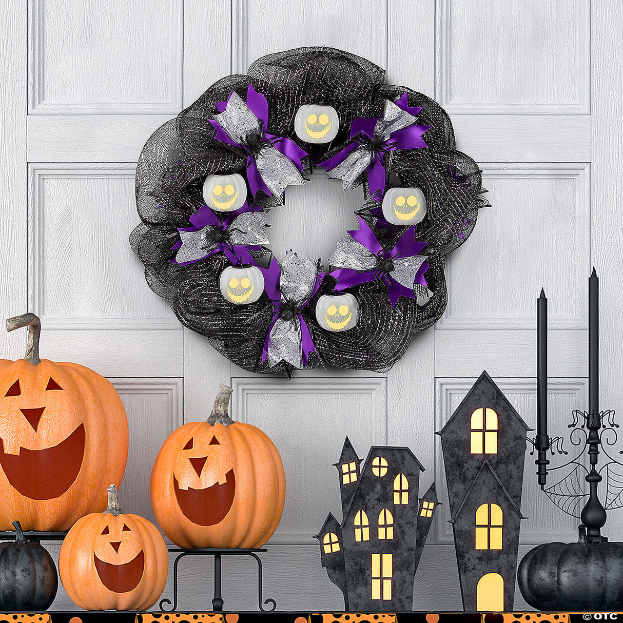 22" Emoteglow™ Jack Skellington Musical Lighted Wreath Decoration